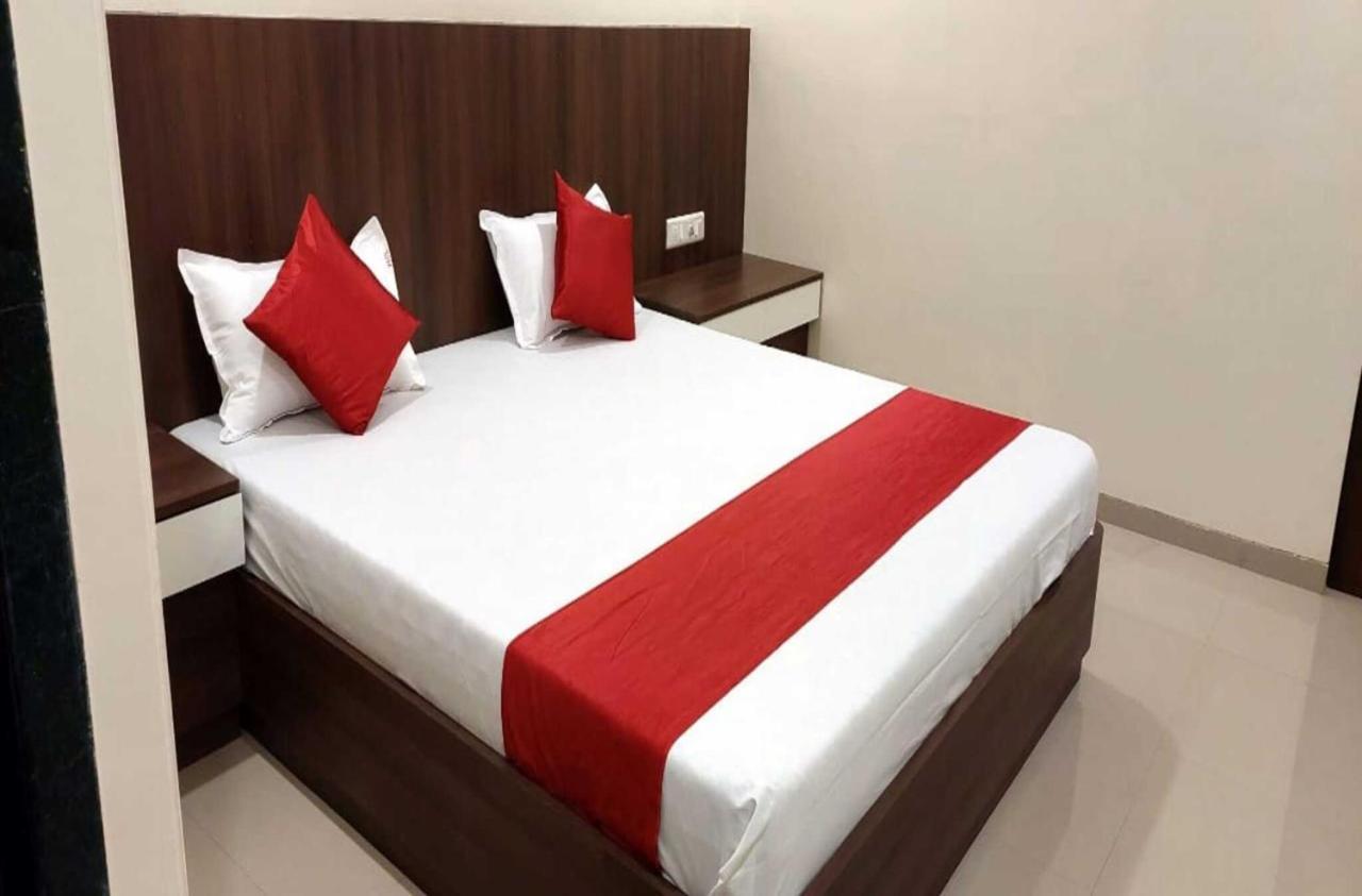 Kalyān Hotel Sagar מראה חיצוני תמונה