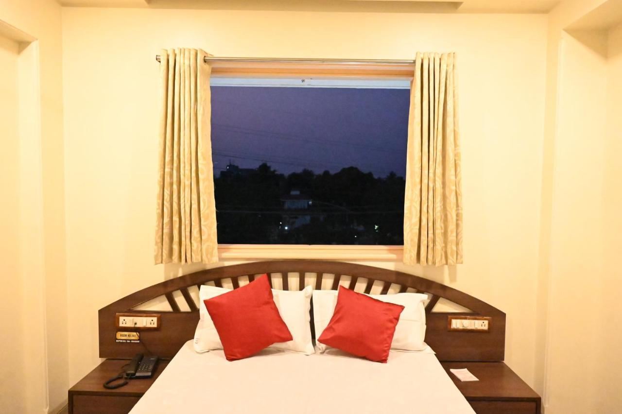 Kalyān Hotel Sagar מראה חיצוני תמונה