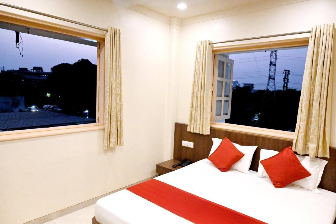 Kalyān Hotel Sagar מראה חיצוני תמונה